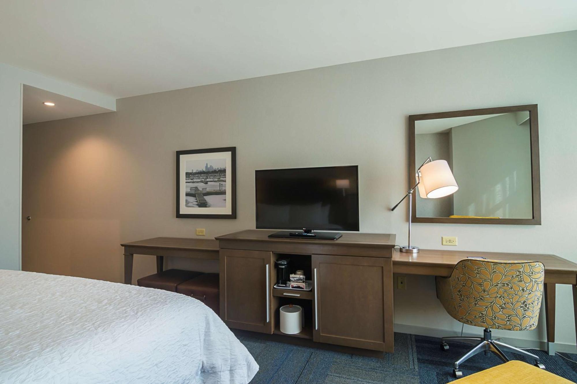 Hampton Inn Chicago North-Loyola Station, Il Extérieur photo
